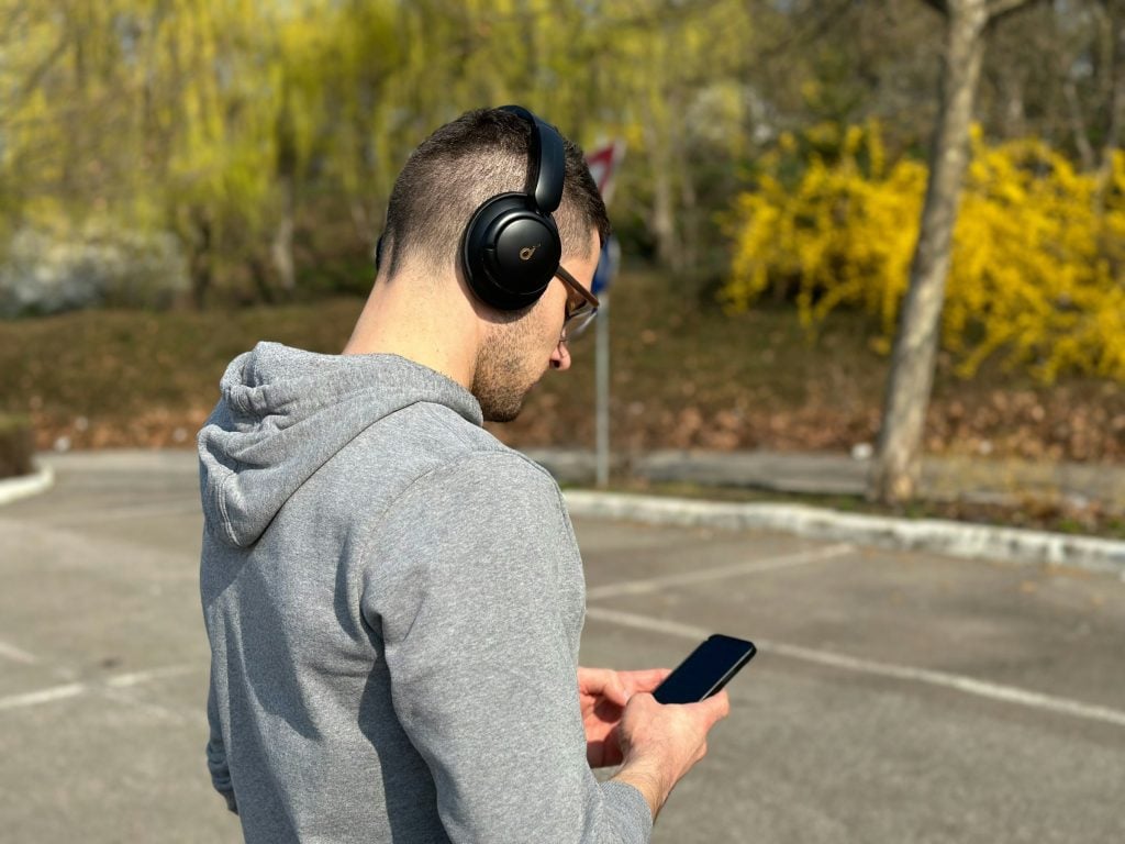 Man Using Mobile - Best Free Text To Speech