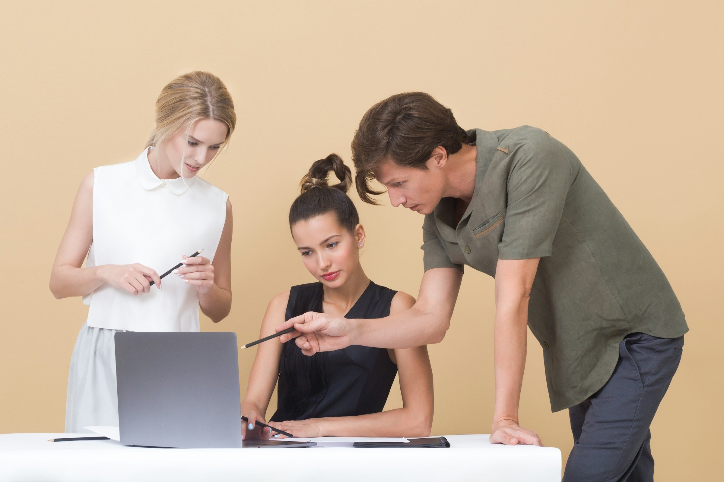employees talking - Air AI Pricing