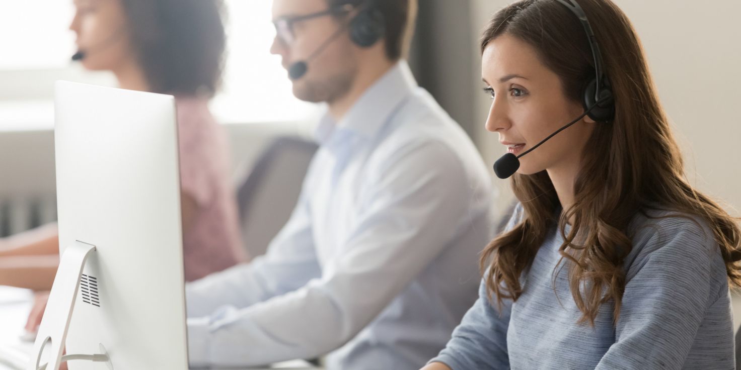 woman on customer support - Voice AI Companies