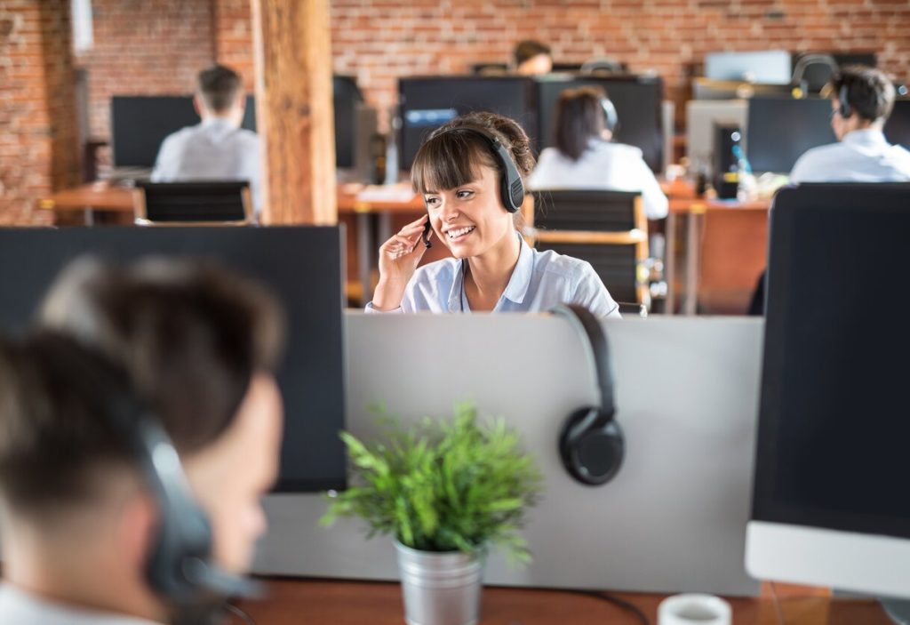 How to Transfer Call & Create a Seamless Customer Experience