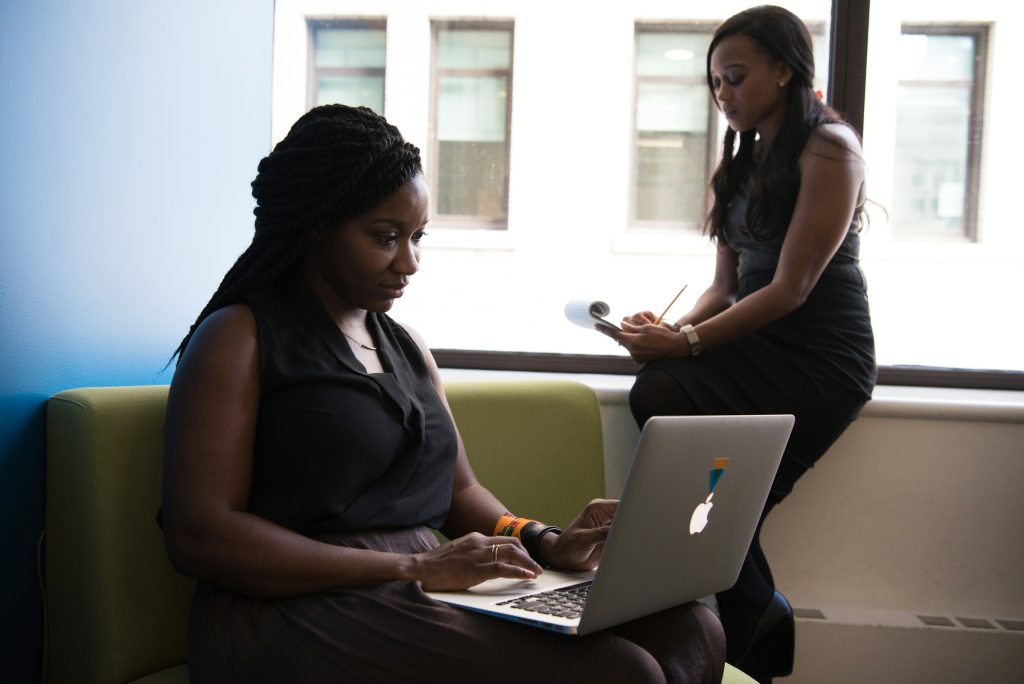 woman working - Smart IVR

