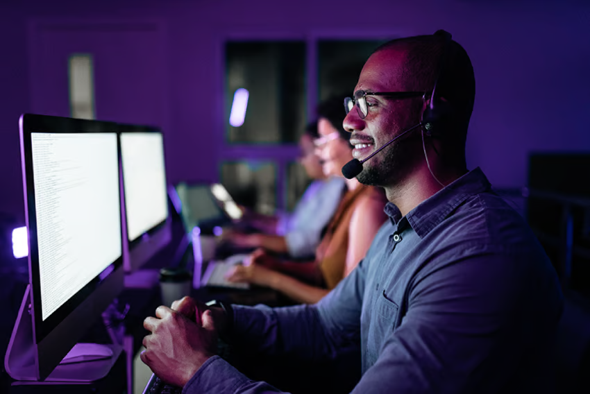 call center agent - IVA vs IVR