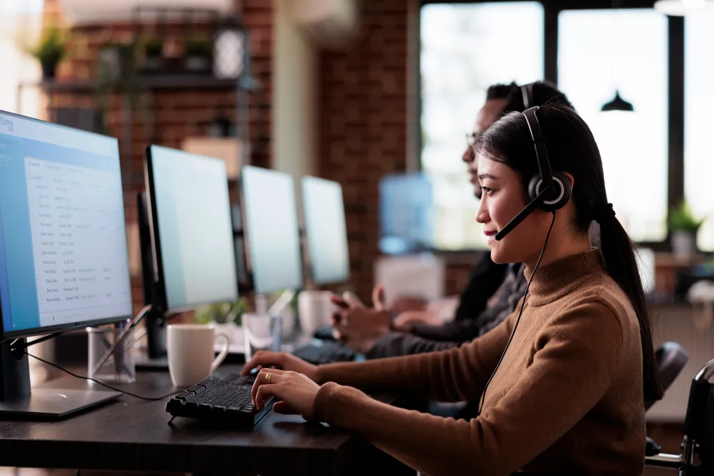 woman in a call center - IVR Best Practices