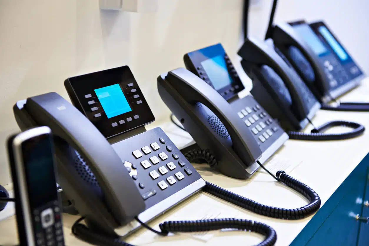 Phone Card System How to Upgrade Phone System for Your Business Without Downtime - Voice.ai