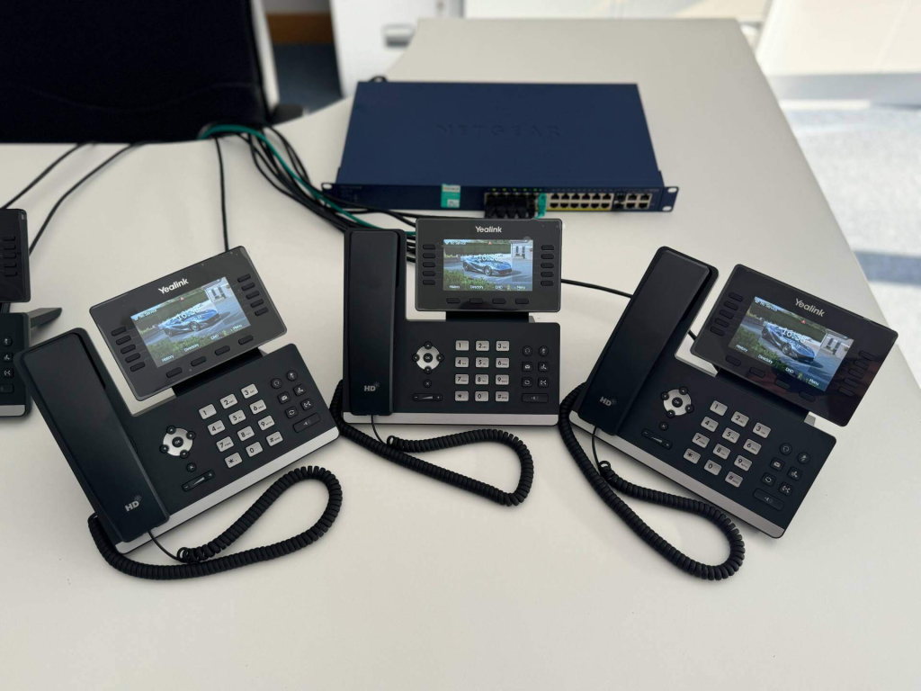 multiple phones - SIP Phone
