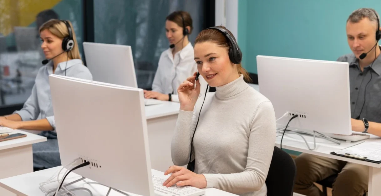 Customer-Service-Call-Center woman on call support - Nextiva Alternatives