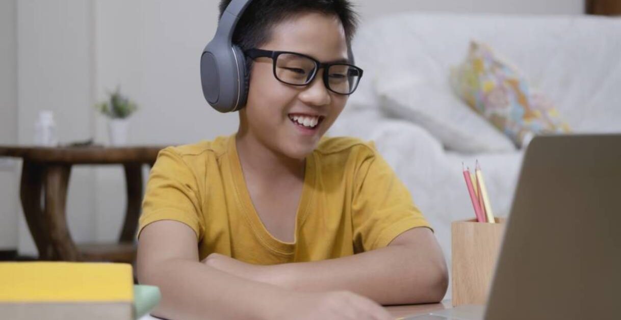 person working - Text to Speech vs Speech to Text