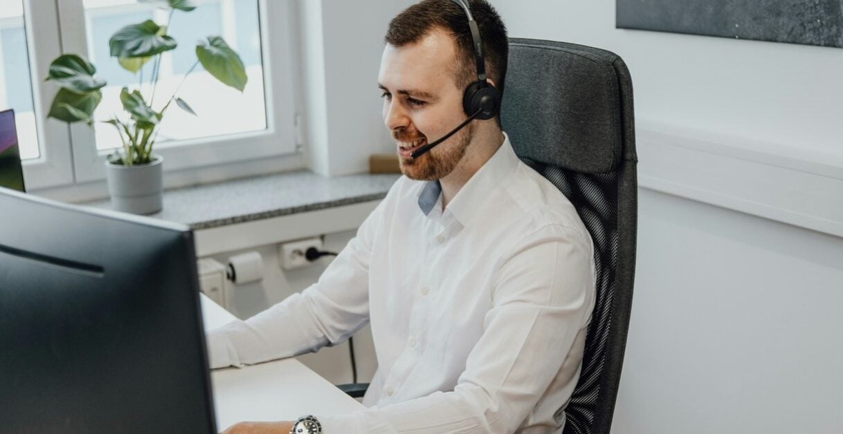 man on call - How to Improve First Call Resolution