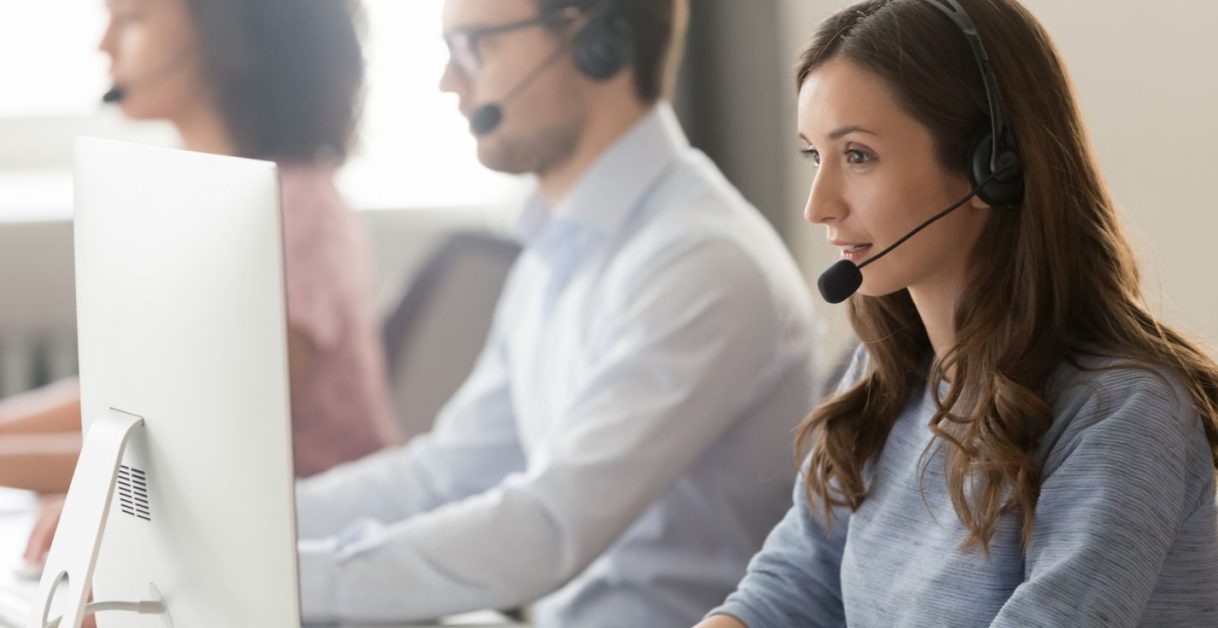 woman on customer support - Voice AI Companies